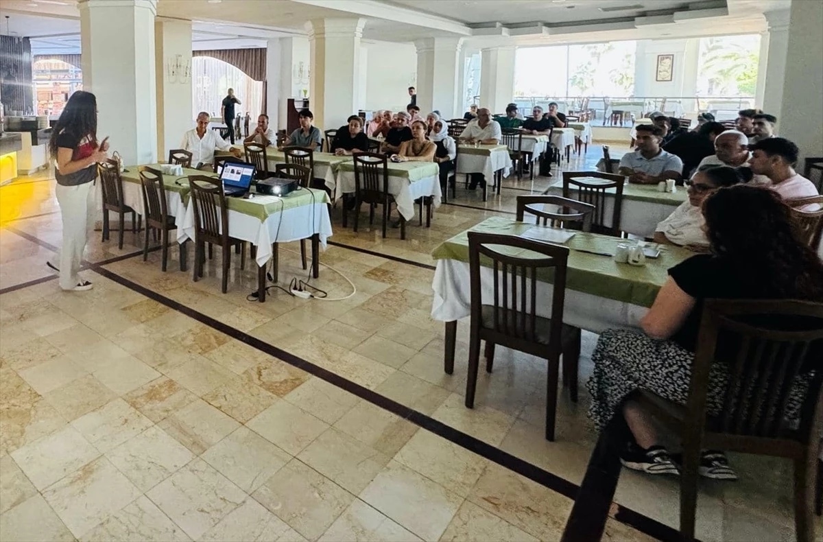 Antalya’da bir otelde madde bağımlılığı semineri düzenlendi