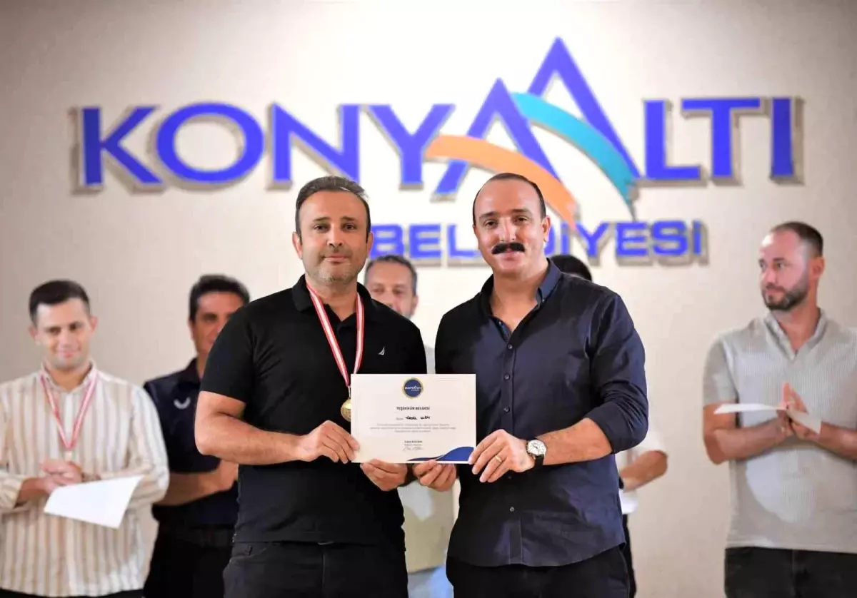 Konyaaltı Belediyesi Masa Tenisi Turnuvası Sona Erdi