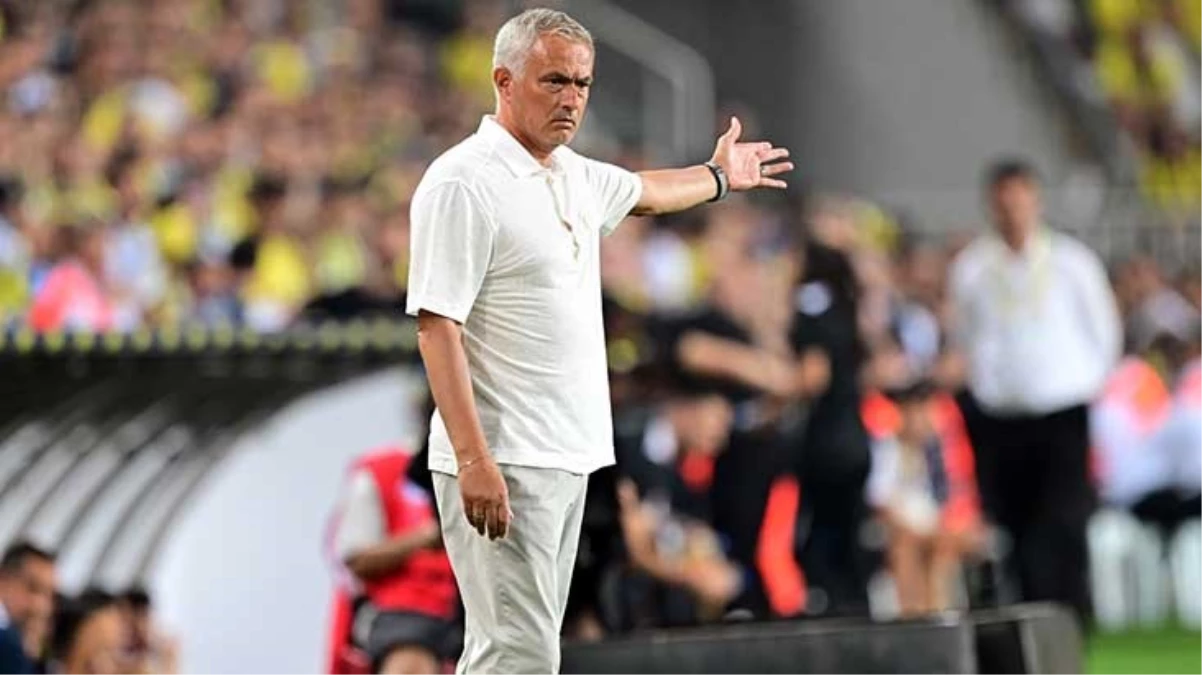 Mourinho’dan sol bek kararı! Fenerbahçe-Lille maçının ilk 11’leri belli oldu