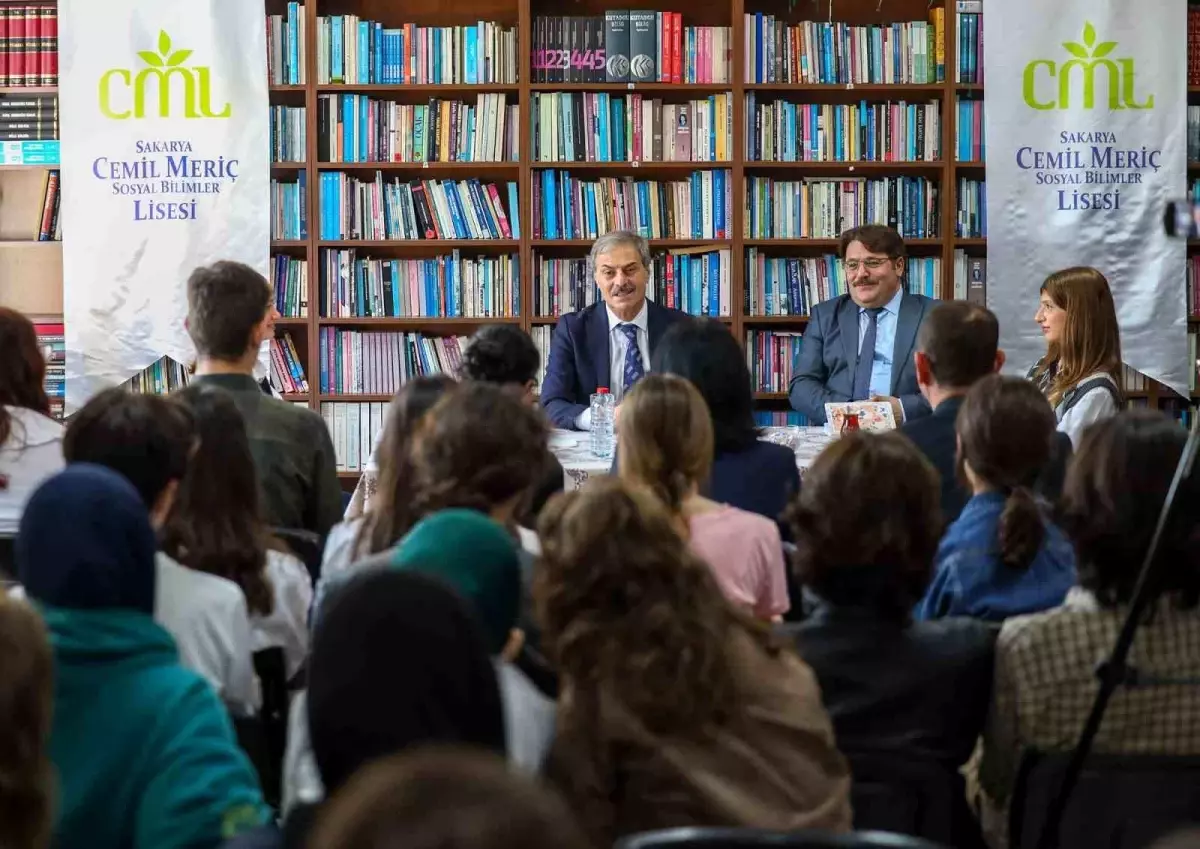 Başkan Alemdar, Gençlerle Buluşarak Sakarya’nın Geleceği İçin Projelerini Paylaştı