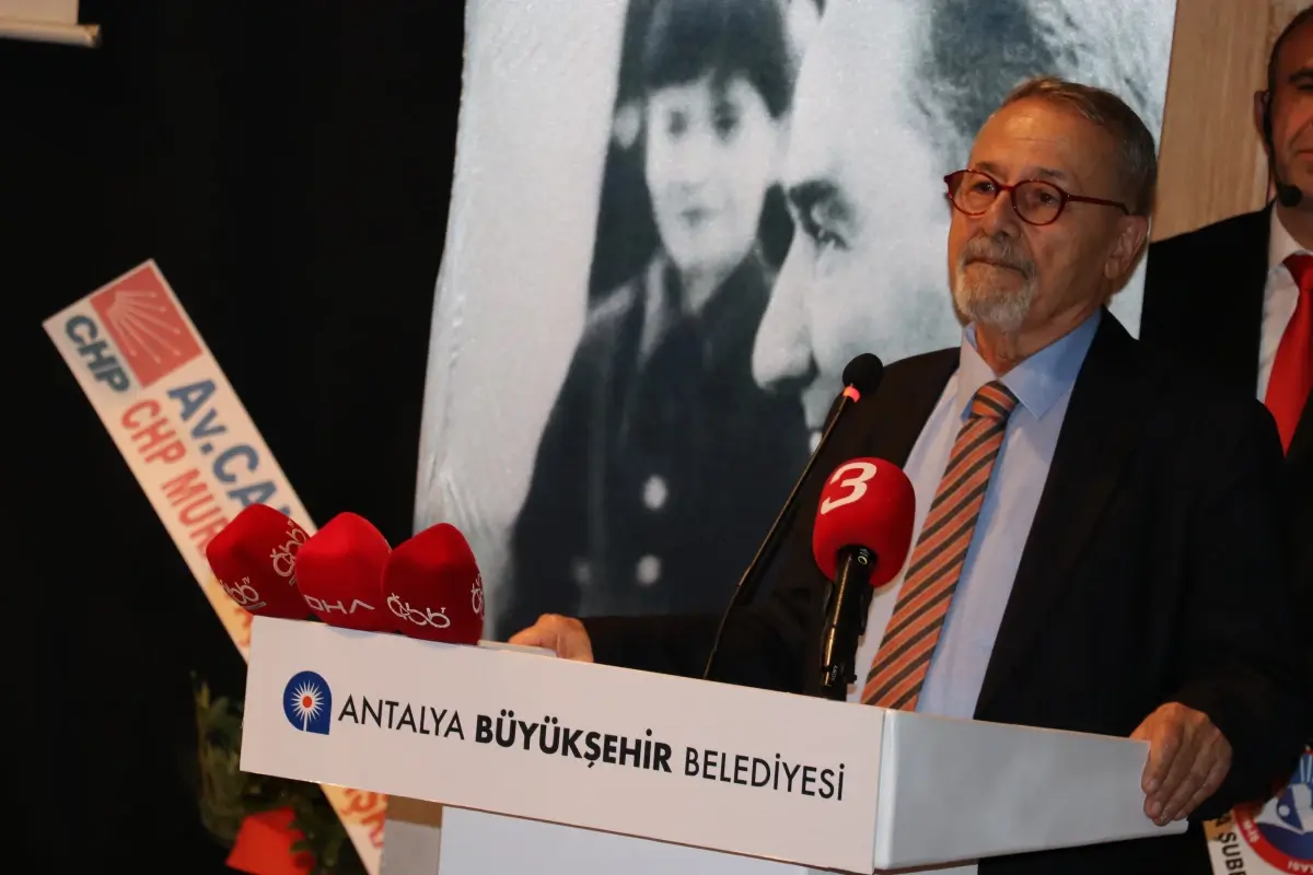 24 Kasım Öğretmenler Günü’nde Prof. Dr. Naci Görür’e Başöğretmen Atatürk Onur Ödülü