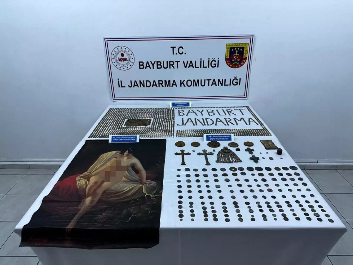 Bayburt’ta Tarihi Eser Operasyonu: Picasso Tablosu ve Sikkeler Ele Geçirildi