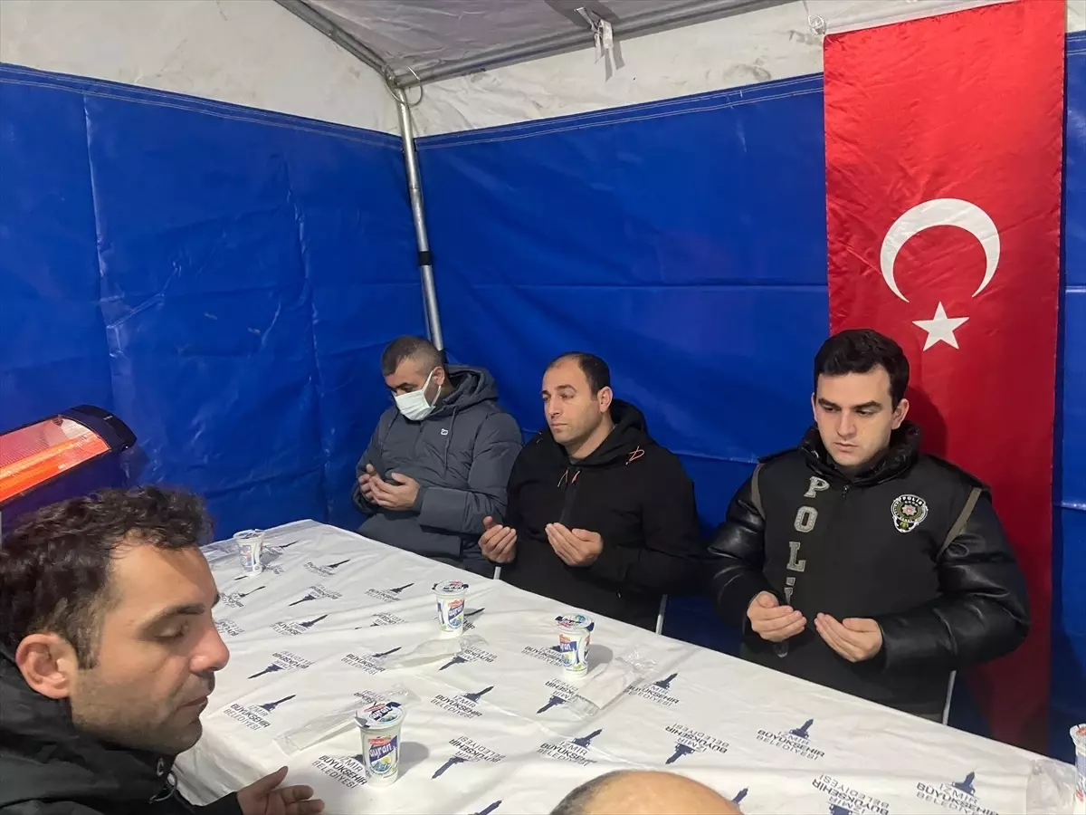 İzmir’de, şehit polis memuru Mehmet Tozun için mevlit okutuldu